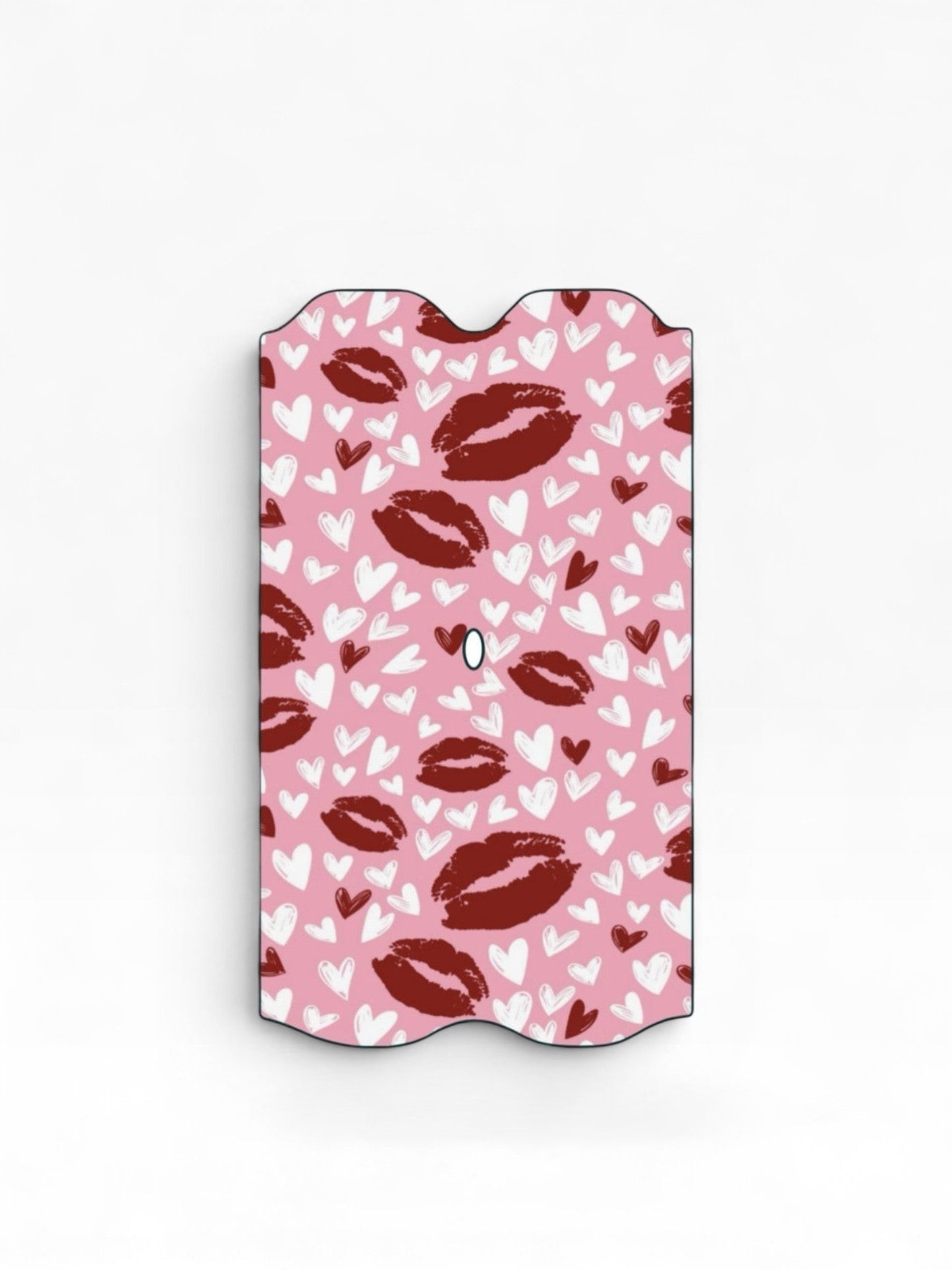 Cloud Skinz waterproof Vuse Alto decal featuring a pink background with red lipstick kiss marks and white hearts.